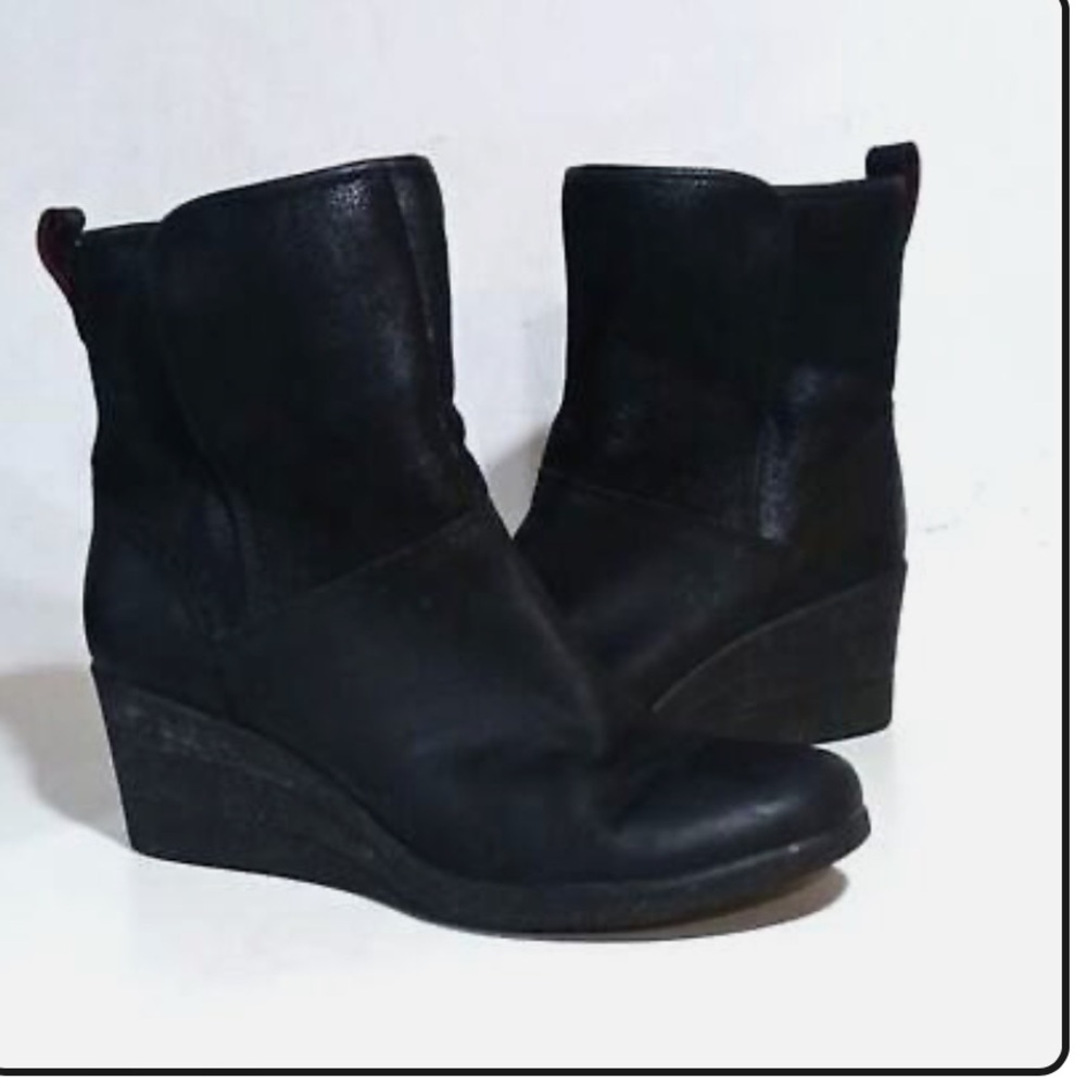 UGG Black Leather Ankle Boots